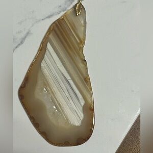 Hand Crafted Agate Pendant Necklace - Brown and Cream